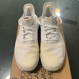 Adidas Adiwear Size 7.5 Women’s Tennis Shoes White